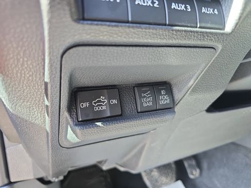 Used 2025 Toyota Tacoma Trailhunter w/ Tow Tech Package image 23