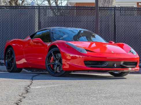 Used 2010 Ferrari 458 Italia Coupe image 9