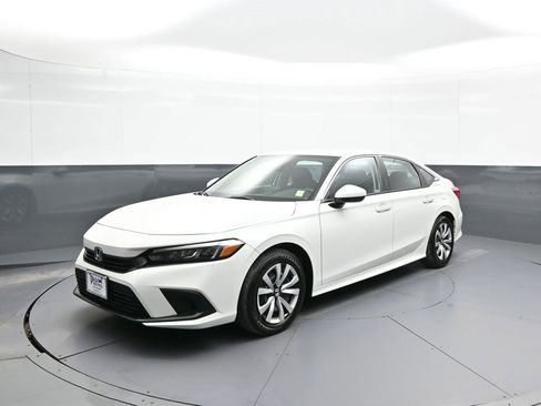 Used 2023 Honda Civic LX image 1