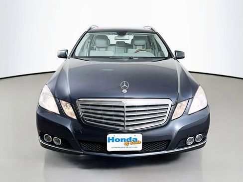 Used 2011 Mercedes-Benz E 350 4MATIC Wagon image 2