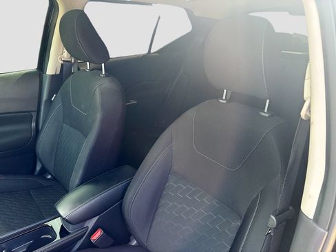 Used 2024 Nissan Kicks SV FWD image 19