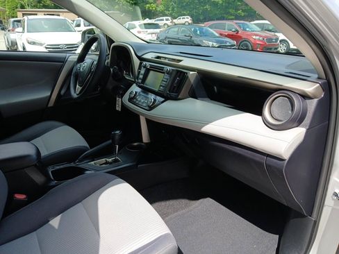 Used 2014 Toyota RAV4 XLE FWD image 15