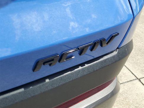 New 2026 Chevrolet Equinox ACTIV w/ Convenience Package III image 7