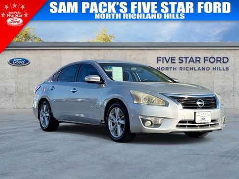 Used 2014 Nissan Altima 2.5 SV w/ Convenience Package image 1