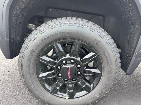 New 2025 GMC Sierra 2500 AT4 w/ AT4 Premium Plus Package image 5
