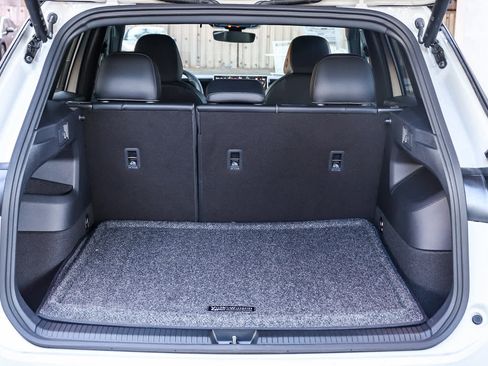 New 2026 Volkswagen Tiguan SE R-Line image 12