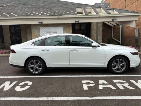 Used 2024 Honda Accord EX image 8