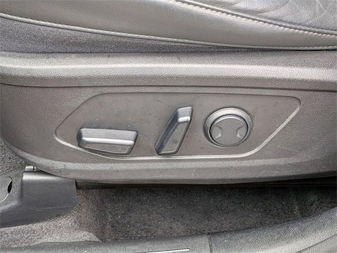 Used 2023 Kia Sorento SX image 28