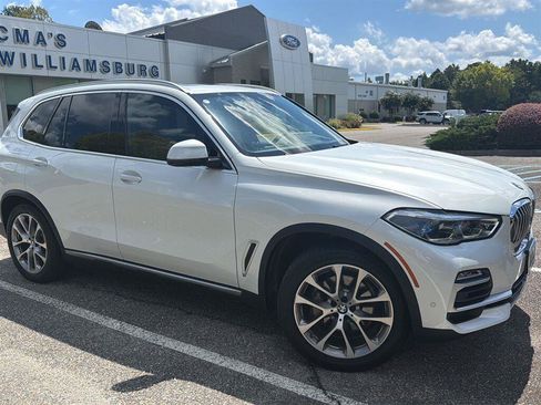 Used 2019 BMW X5 xDrive40i w/ Executive Package AWD/4WD image 2