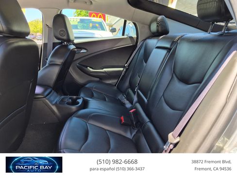 Used 2016 Chevrolet Volt LT w/ Comfort Package FWD image 13