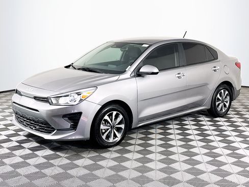 Used 2023 Kia Rio S w/ Technology Package image 4