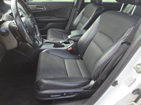 Used 2017 Honda Accord Sport image 21