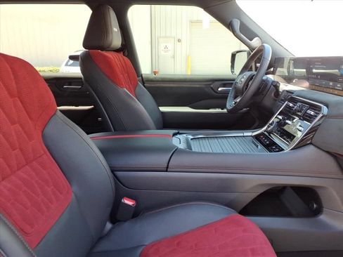 Used 2026 Nissan Armada NISMO AWD/4WD image 9