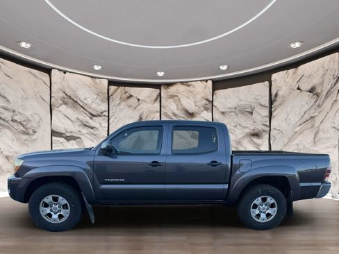 Used 2011 Toyota Tacoma PreRunner w/ TRD Off-Road Pkg w/JBL Audio RWD image 5
