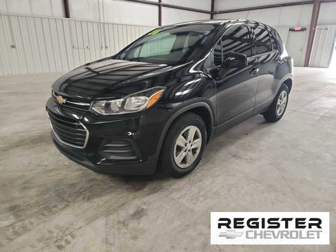 Used 2020 Chevrolet Trax LS w/ Tint and Cruise Package FWD image 1