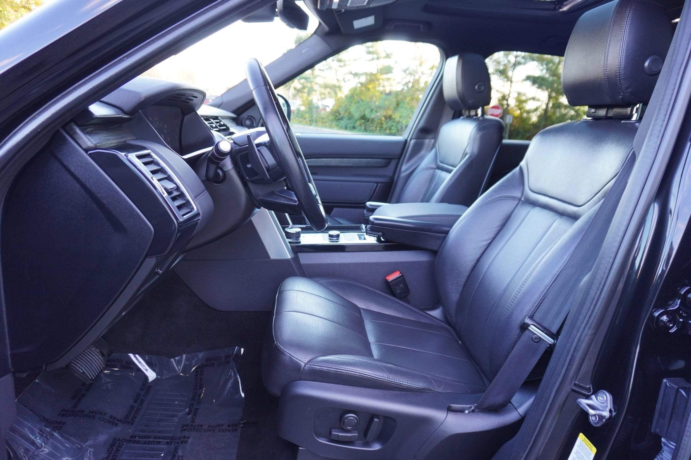 Used 2018 Land Rover Discovery HSE AWD/4WD image 9