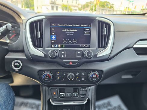Used 2020 GMC Terrain SLT image 28