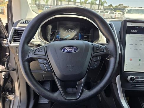 Used 2024 Ford Edge SE image 26