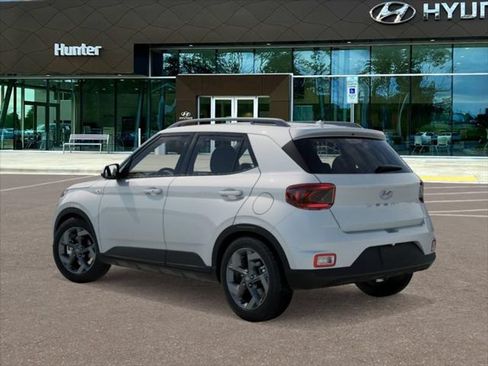 Used 2026 Hyundai Venue SEL FWD image 5