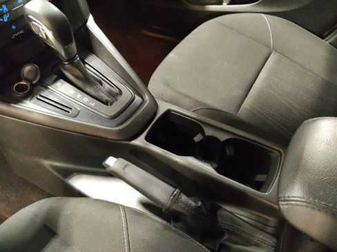 Used 2018 Ford Focus SE image 26