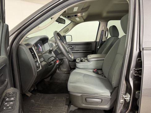 Used 2015 RAM 1500 Express AWD/4WD image 2