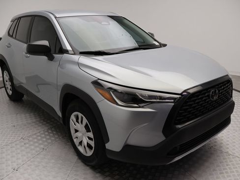 Used 2023 Toyota Corolla Cross L FWD image 6