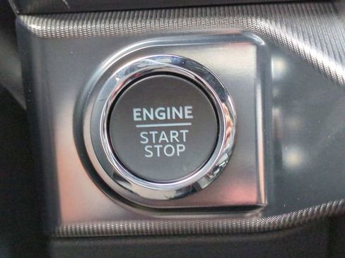 Used 2025 Ford F150 Lariat w/ Equipment Group 501A Mid image 31