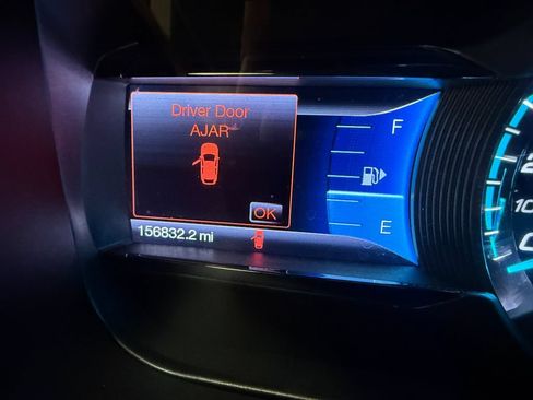 Used 2013 Ford Taurus Limited FWD image 40