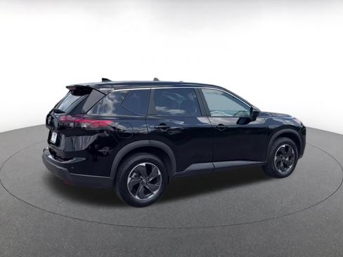 Used 2025 Nissan Rogue SV AWD/4WD image 12