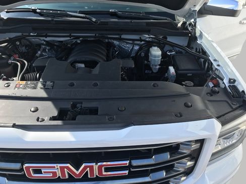 Used 2016 GMC Sierra 1500 SLE w/ All-Terrain Package AWD/4WD image 9