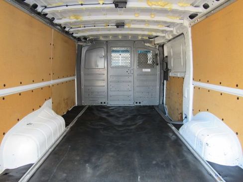 Used 2019 Nissan NV 2500 SV image 10