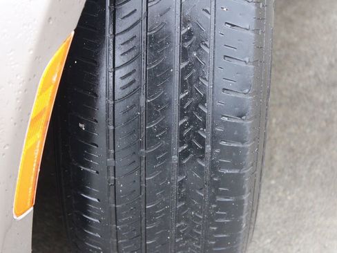 Used 2018 Chrysler Pacifica Touring-L Plus image 14