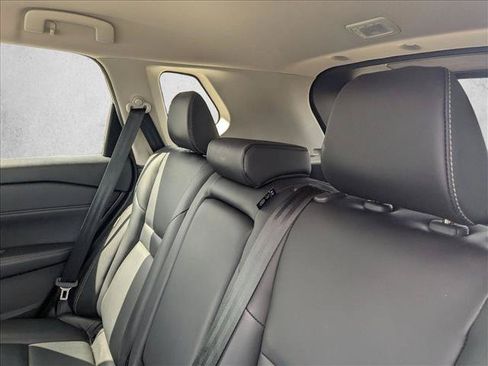 Used 2024 Nissan Rogue SL FWD image 15