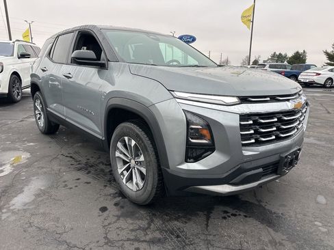 New 2026 Chevrolet Equinox LT w/ Convenience Package II image 2