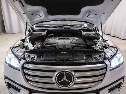 New 2026 Mercedes-Benz GLS 580 4MATIC image 33