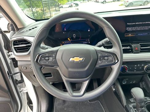 Used 2024 Chevrolet TrailBlazer LT w/ Driver Confidence Package FWD image 22