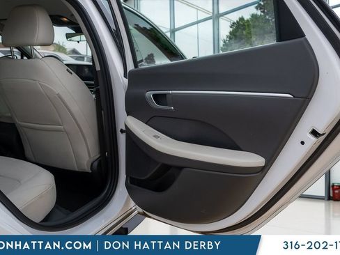 Used 2025 Hyundai Sonata SEL FWD image 17