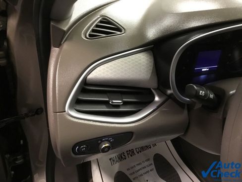 Used 2022 Chevrolet Malibu LT image 21