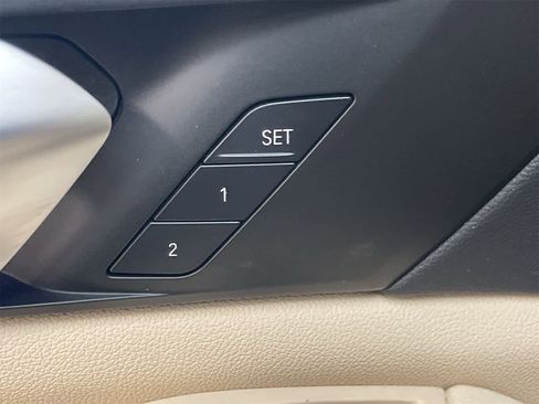 Used 2021 BMW X5 sDrive40i w/ Premium Package image 19