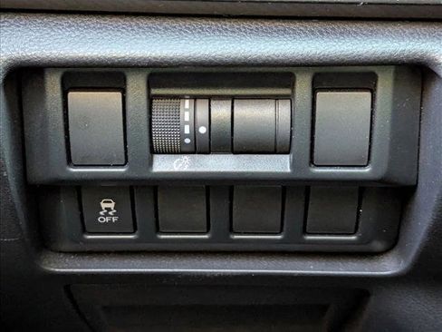 Used 2019 Subaru Crosstrek 2.0i Premium image 11