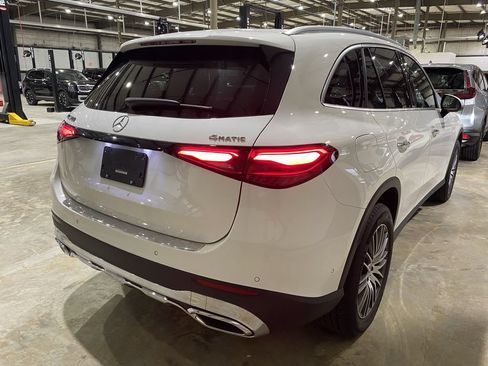 Used 2024 Mercedes-Benz GLC 300 4MATIC image 16