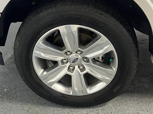 Used 2019 Ford F150 Platinum w/ Equipment Group 701A Luxury AWD/4WD image 9