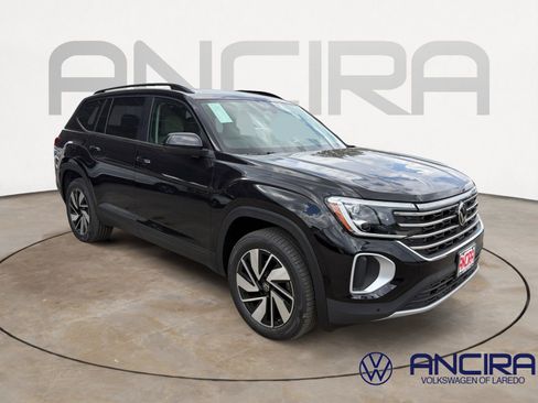 New 2026 Volkswagen Atlas SE FWD image 1