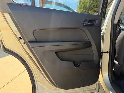 Used 2016 Chevrolet Equinox LT w/ Convenience Package image 39