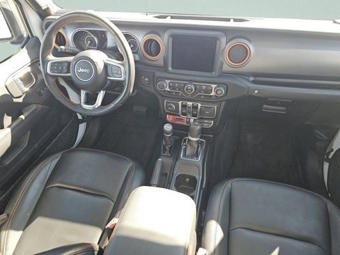Used 2023 Jeep Gladiator Mojave w/ Cold Weather Group AWD/4WD image 31