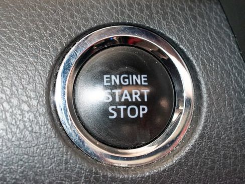 Used 2019 Toyota Camry XSE FWD image 27