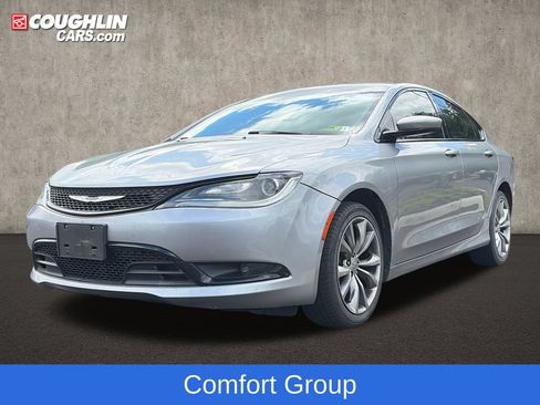 Used 2016 Chrysler 200 S w/ Comfort Group FWD image 4