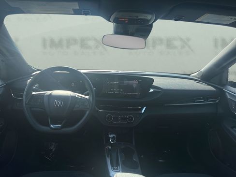 Used 2025 Buick Envista Preferred image 11