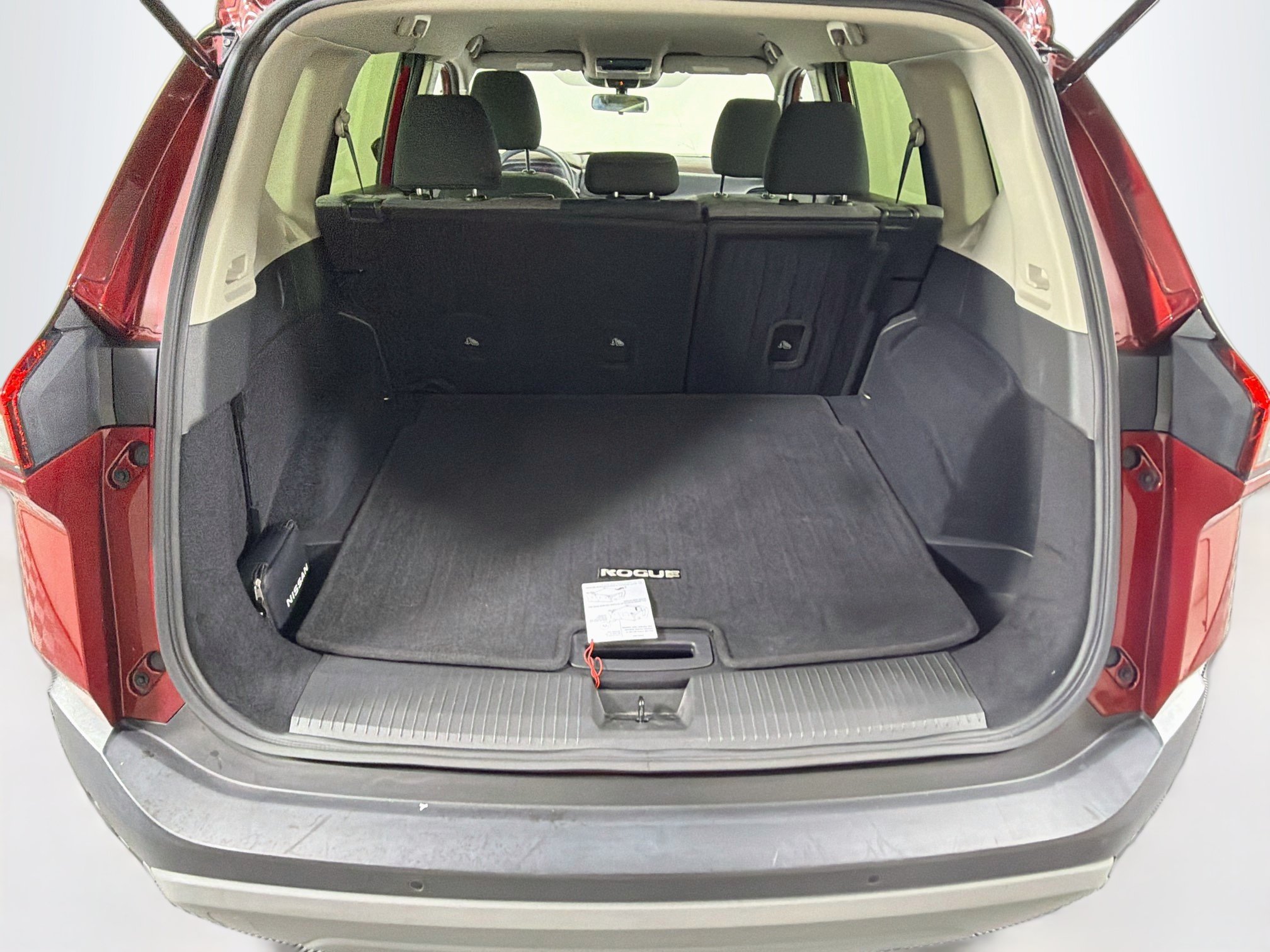 Used 2023 Nissan Rogue SV AWD/4WD image 27