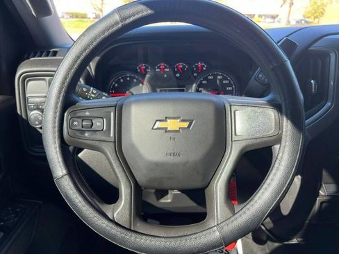 Used 2020 Chevrolet Silverado 1500 Custom w/ Custom Value Package image 9